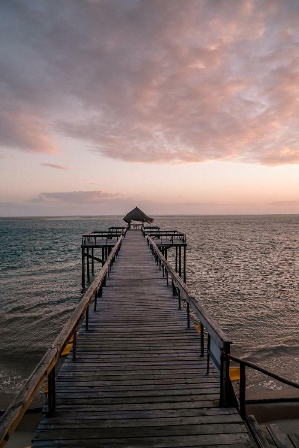 וילנקולוס Dugong Beach Lodge מראה חיצוני תמונה