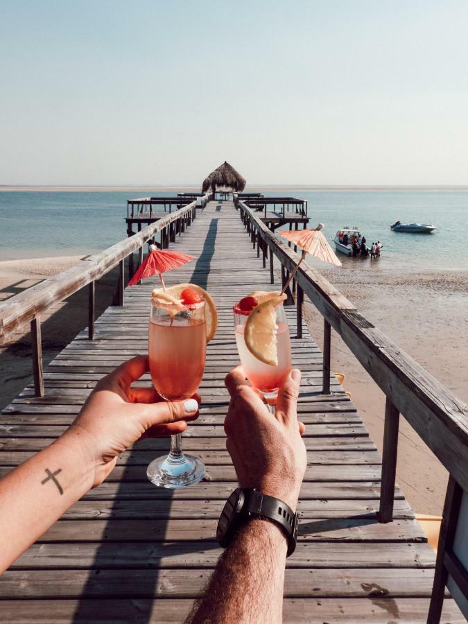 וילנקולוס Dugong Beach Lodge מראה חיצוני תמונה